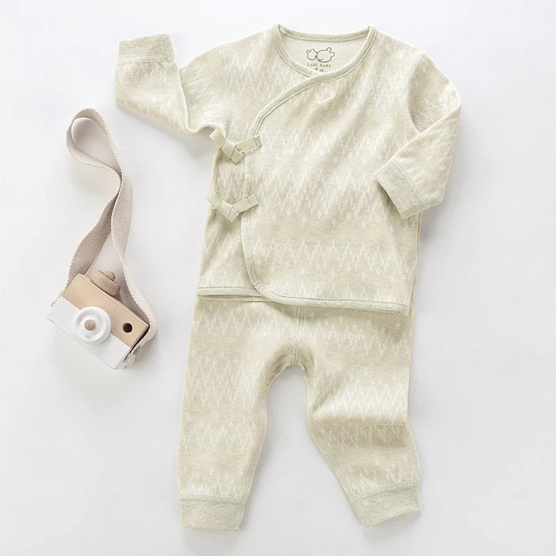 LABI BABY Baby's Comfortable Soft Fabric Cartoon Printed Slant Opening Boneless Workmanship Four Seasons homeware set
